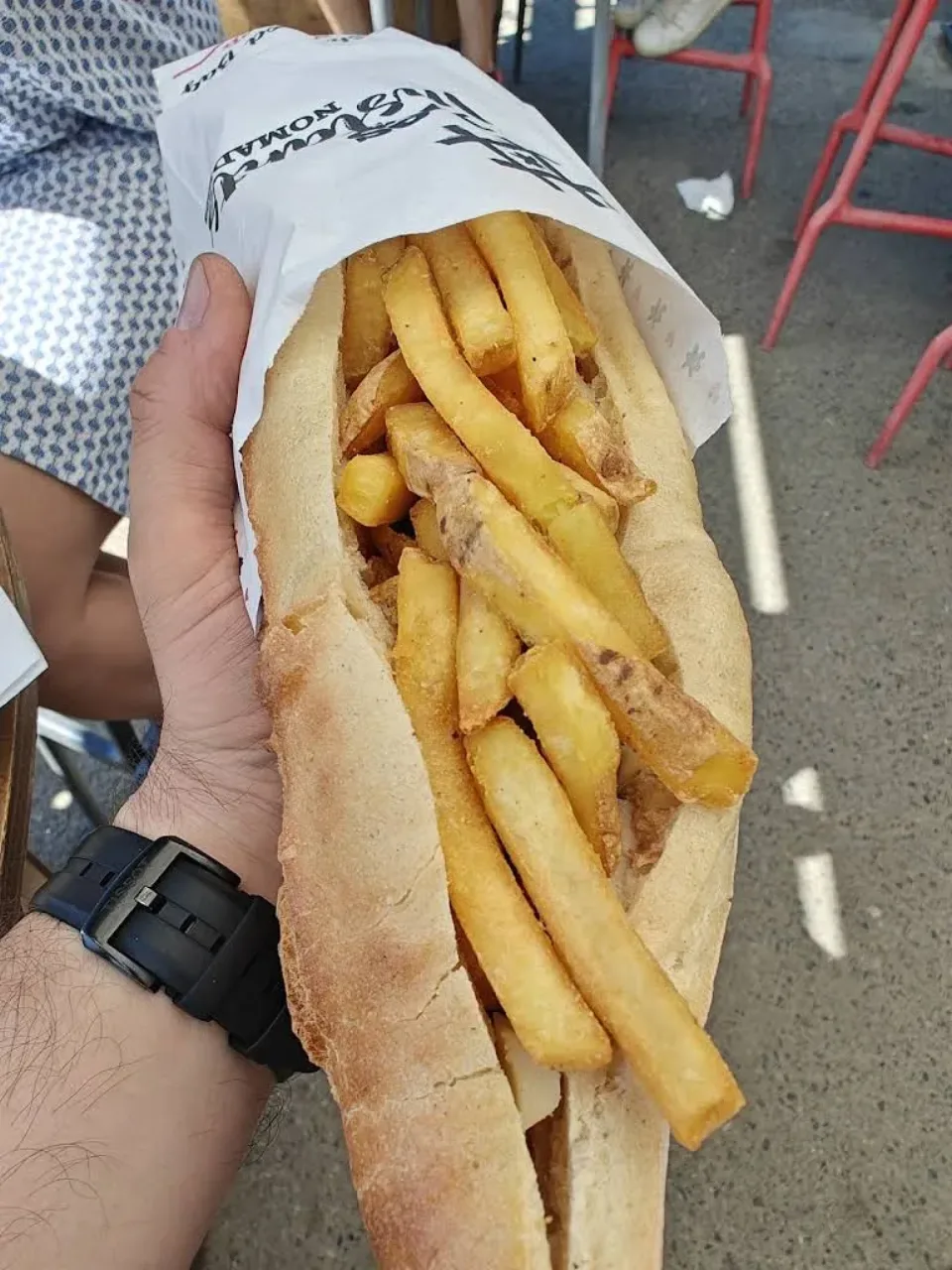 Sandwich artisanal au bord de la mer de Saint-Florent